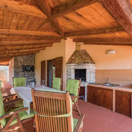 Stunning In With Kitchen *