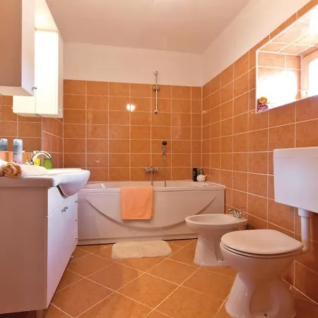 Stunning In With Kitchen