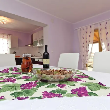 Stunning In With Kitchen *